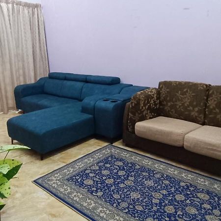 Homestay Lestari Klia Sepang Buitenkant foto