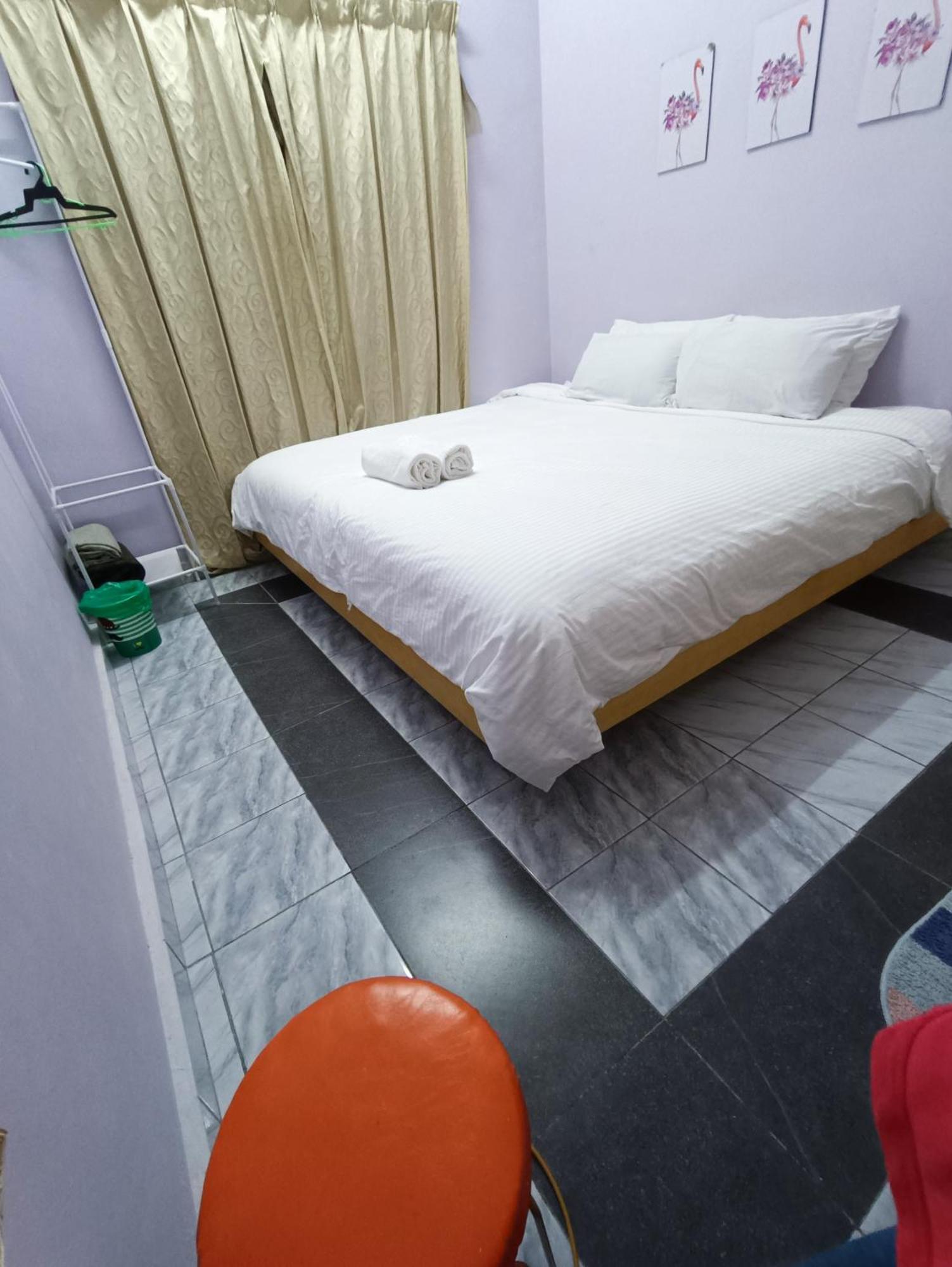 Homestay Lestari Klia Sepang Buitenkant foto