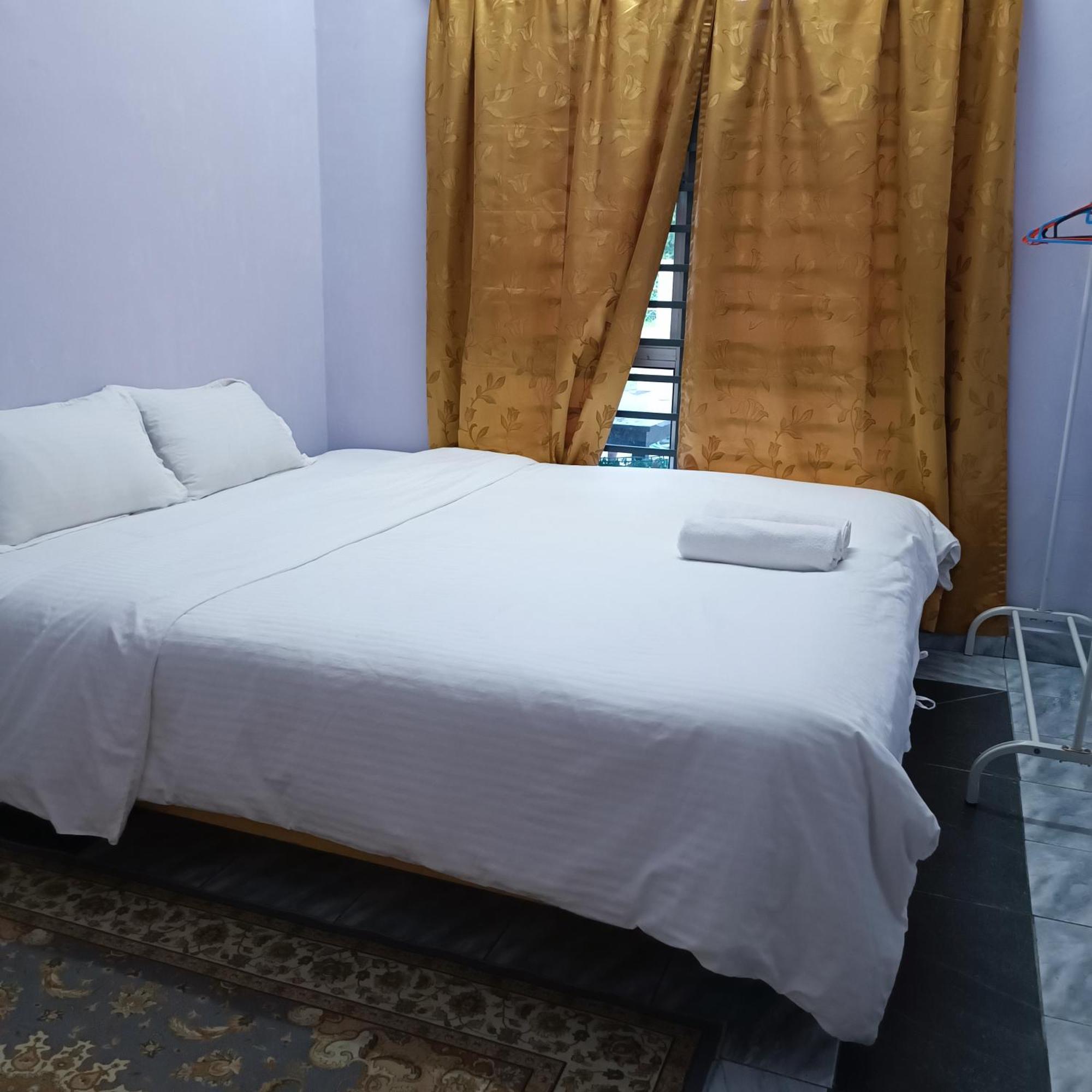 Homestay Lestari Klia Sepang Buitenkant foto